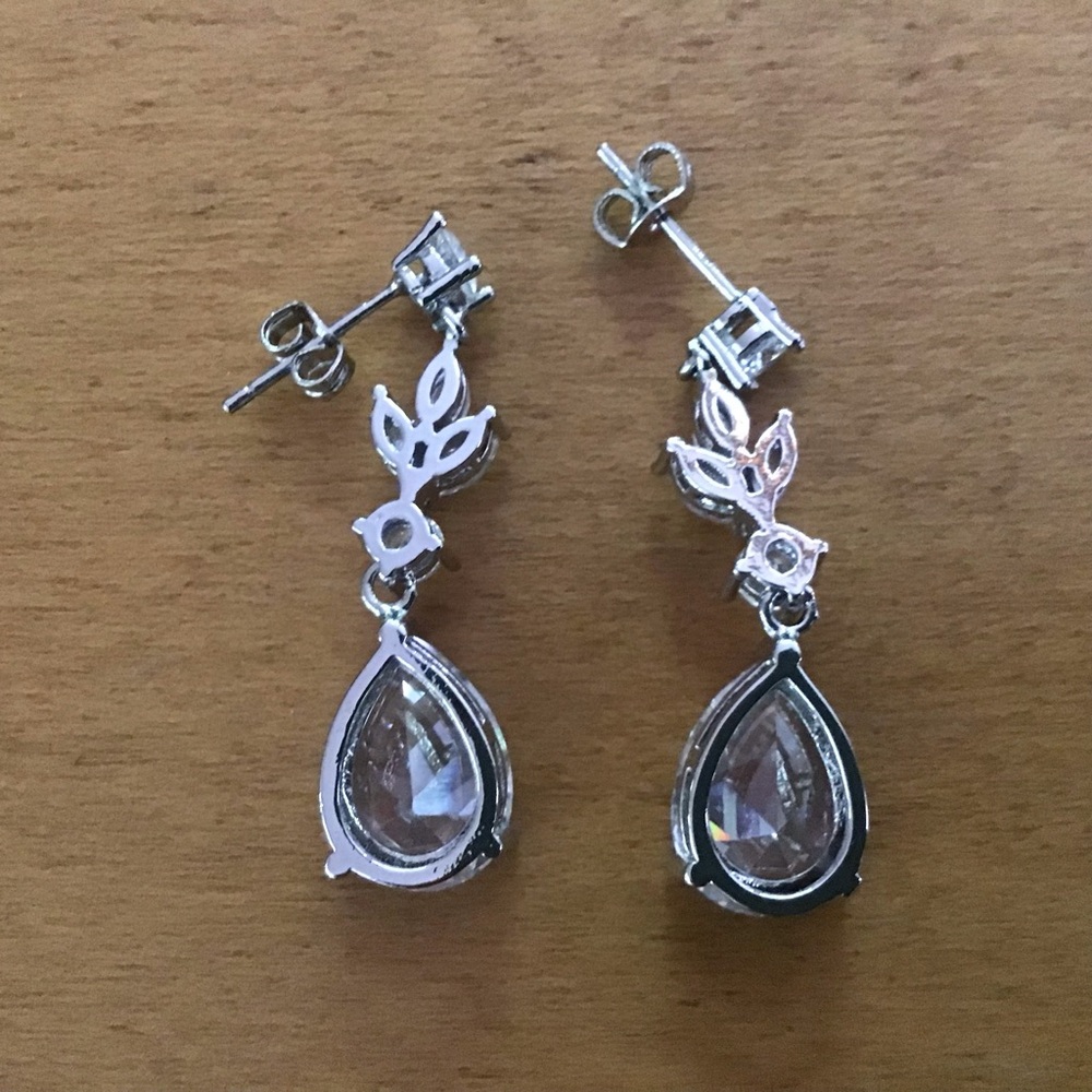 Rhinestone Jewelry Set **NWOT** - Picture 4 of 5